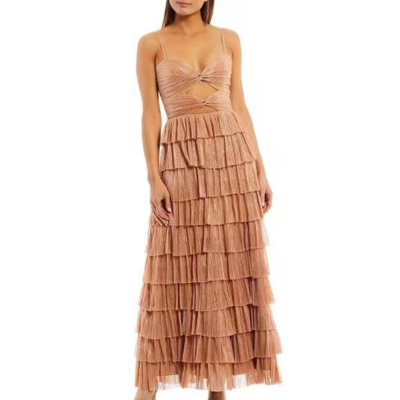Gianni Bini Dresses & Skirts - Gianni Bini Grace Metallic Plisse Sweetheart Neck Cut-Out Tiered Dress